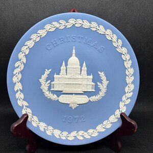 Vintage Wedgwood Blue White Jasperware Christmas 1972 St Paul’s Cathedral Plate